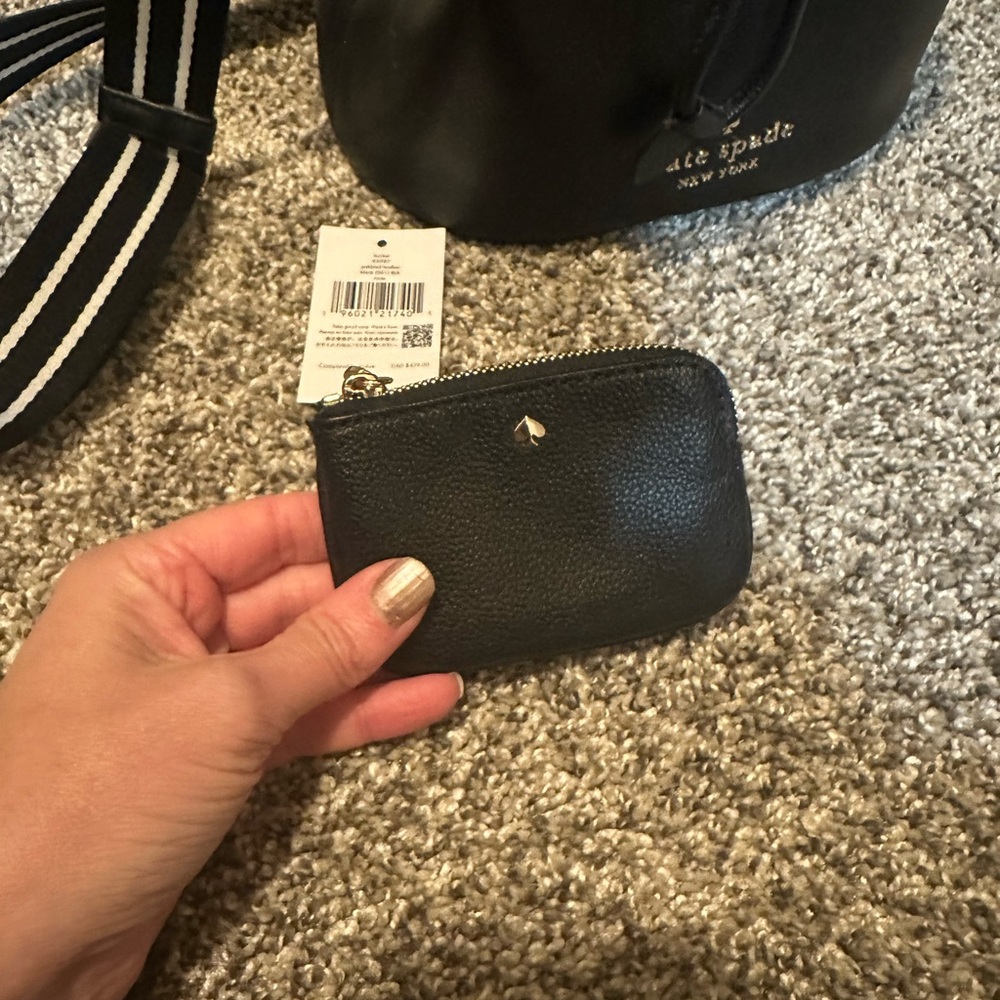 Kate Spade leather bucket bag - Picture 2 of 6